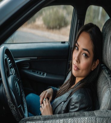 high-angle-woman-car (1)